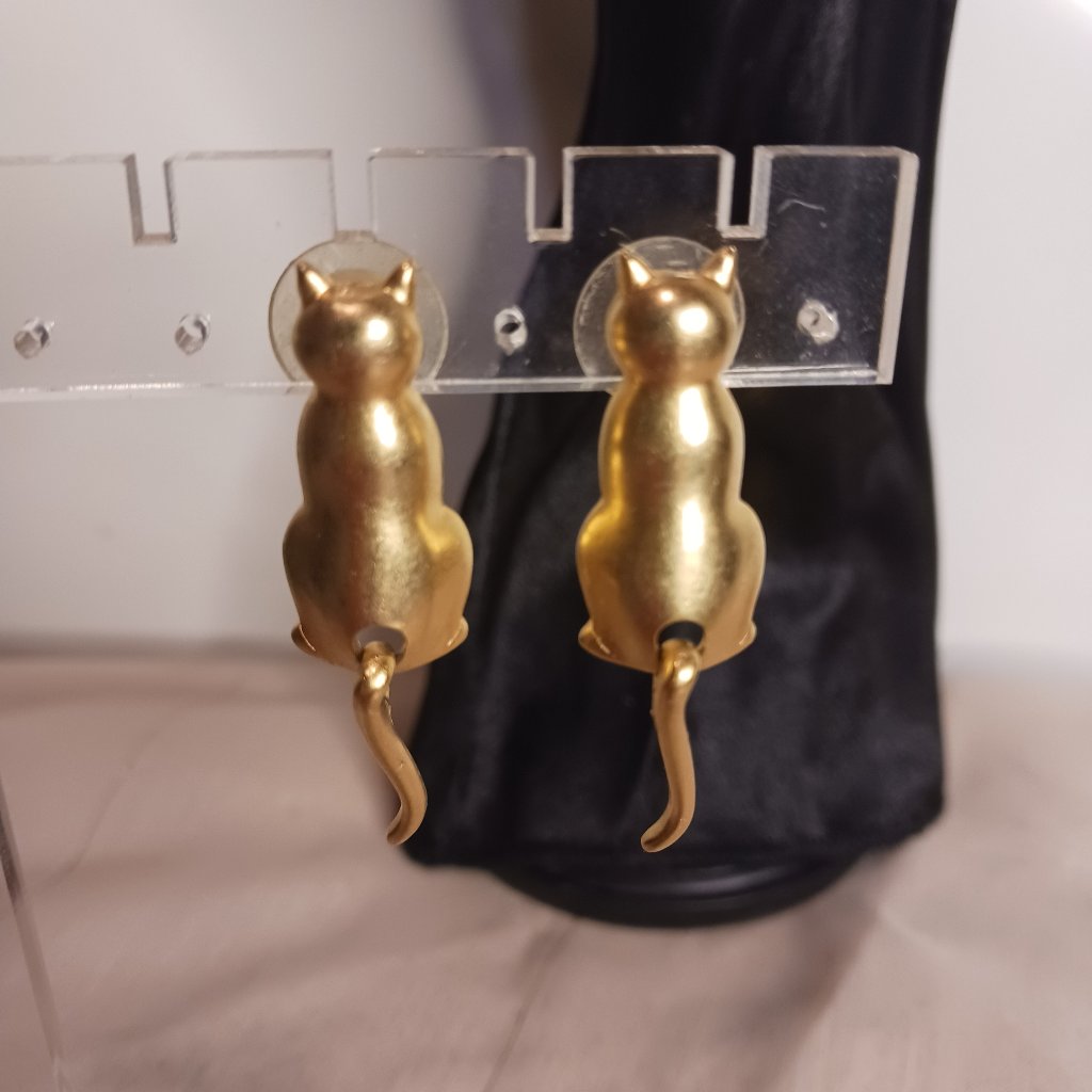 Matte Gold Tone J.J. Cat Earrings